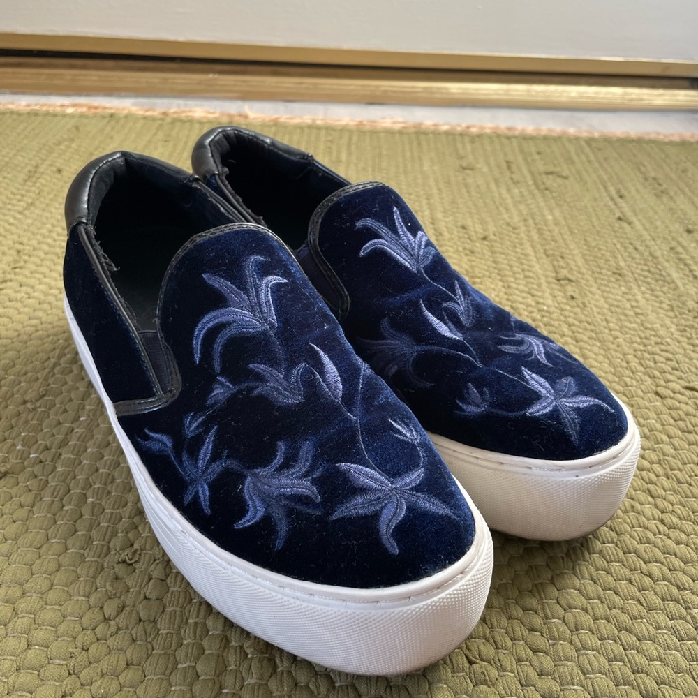 Kenneth Cole Navy Blue Embroidered Slip-On Sneakers